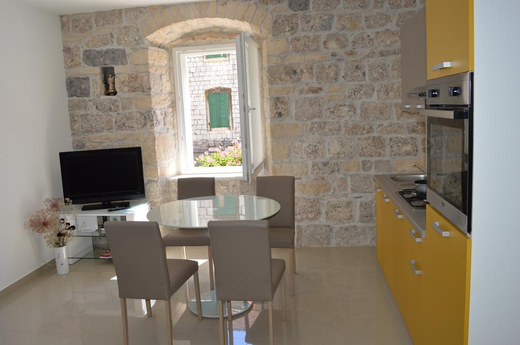 Mila Apartment Сини Екстериор снимка